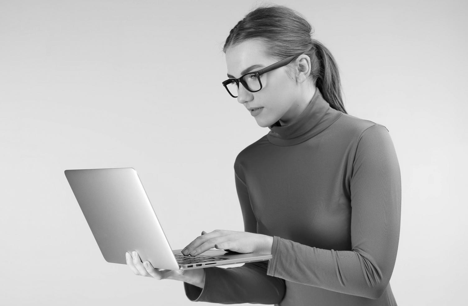 Comparaison des coûts réels entre formation classique et IA sur 24 mois